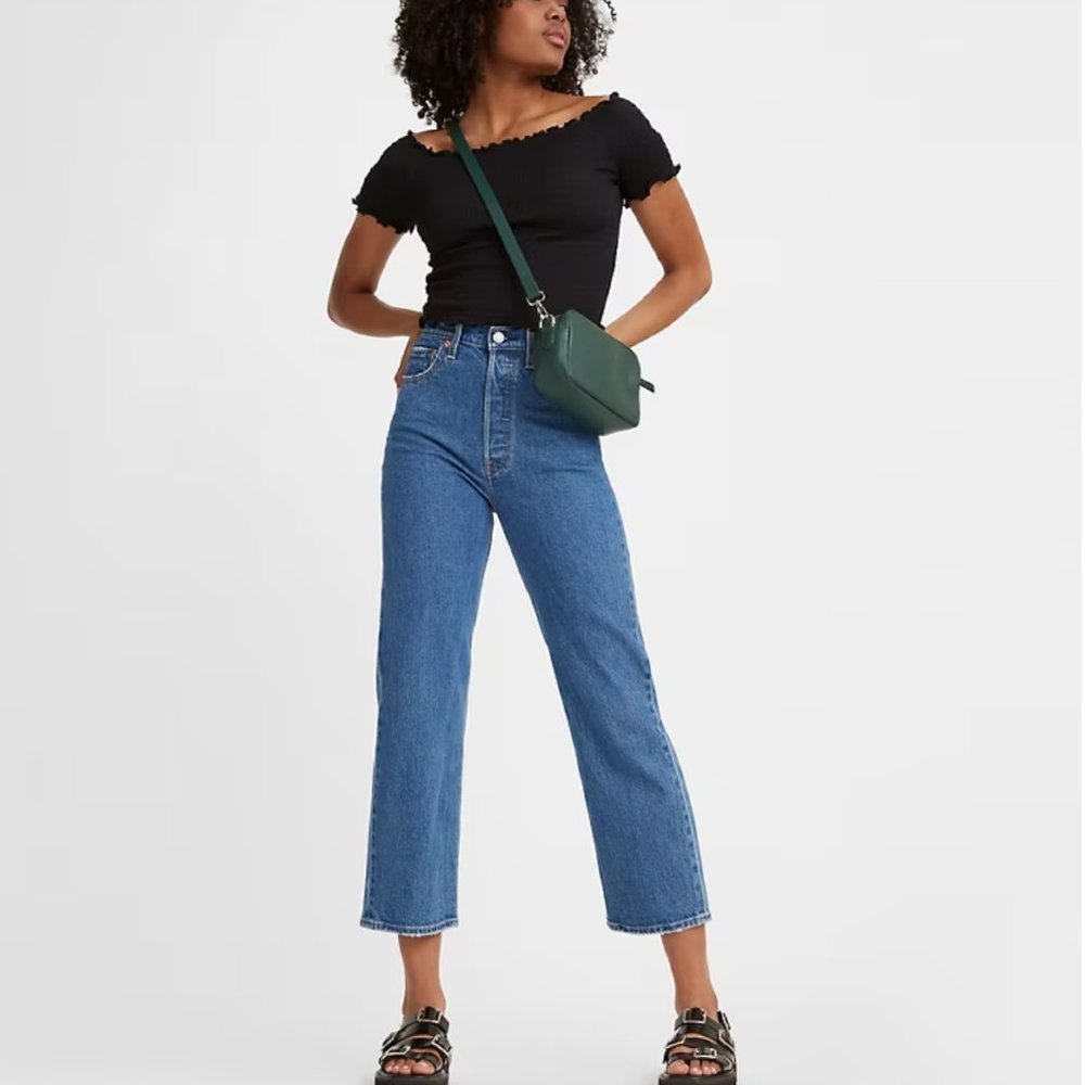 Levi Ribcage Straight Ankle | 26 | Never Worn